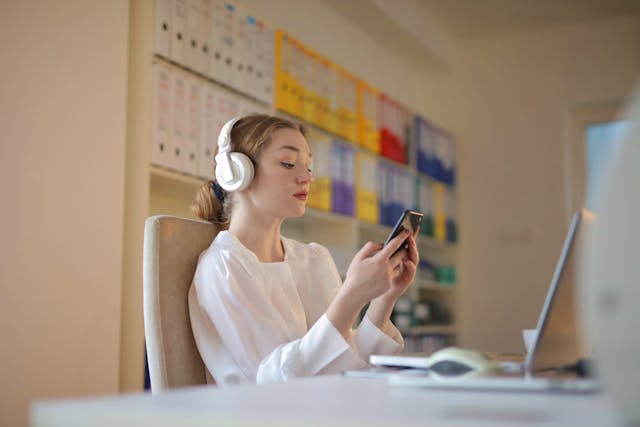 voip phone mycrecloud